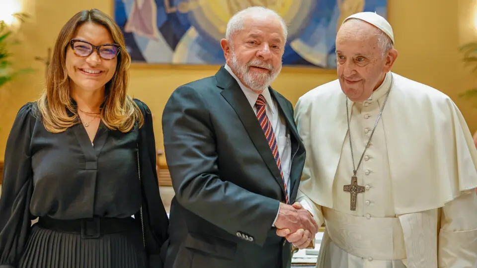Lula e Janja organizam missa no Alvorada pela saúde do papa Francisco