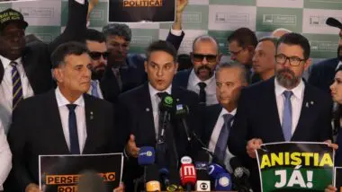 Articulação da oposição pelo PL da Anistia amplia estratégias para aprovar proposta