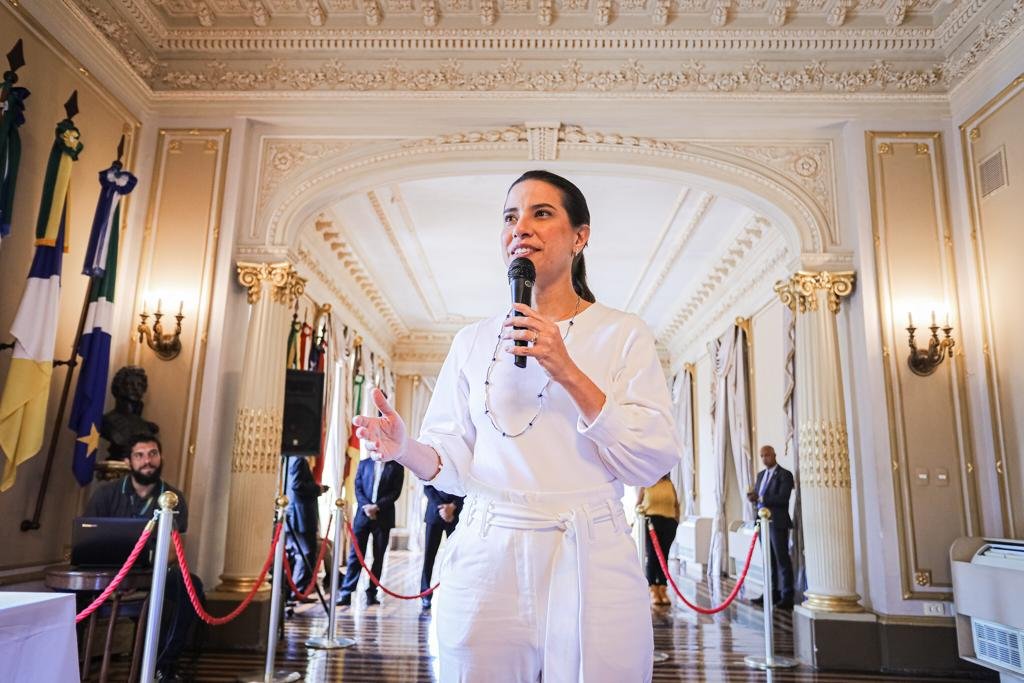 Raquel Lyra vê o adversário João Campos aparecer como favorito na eleição para governador em 2026.