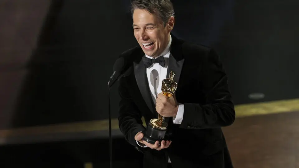 O diretor de "Anora", Sean Baker, saiu do Dolby Theatre como o maior premiado da noite