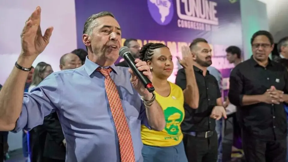 Barroso no congresso da UNE, em 2023: "Derrotamos o bolsonarismo para permitir a democracia e a manifestação livre de todas as pessoas”.