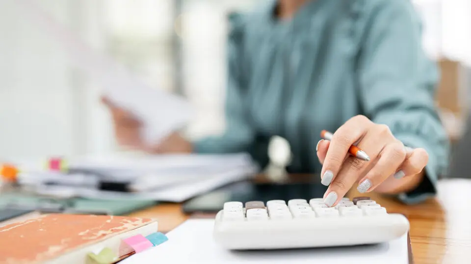 Investir em empréstimos, como o crédito consignado, é alternativa de rentabilidade para as empresas.