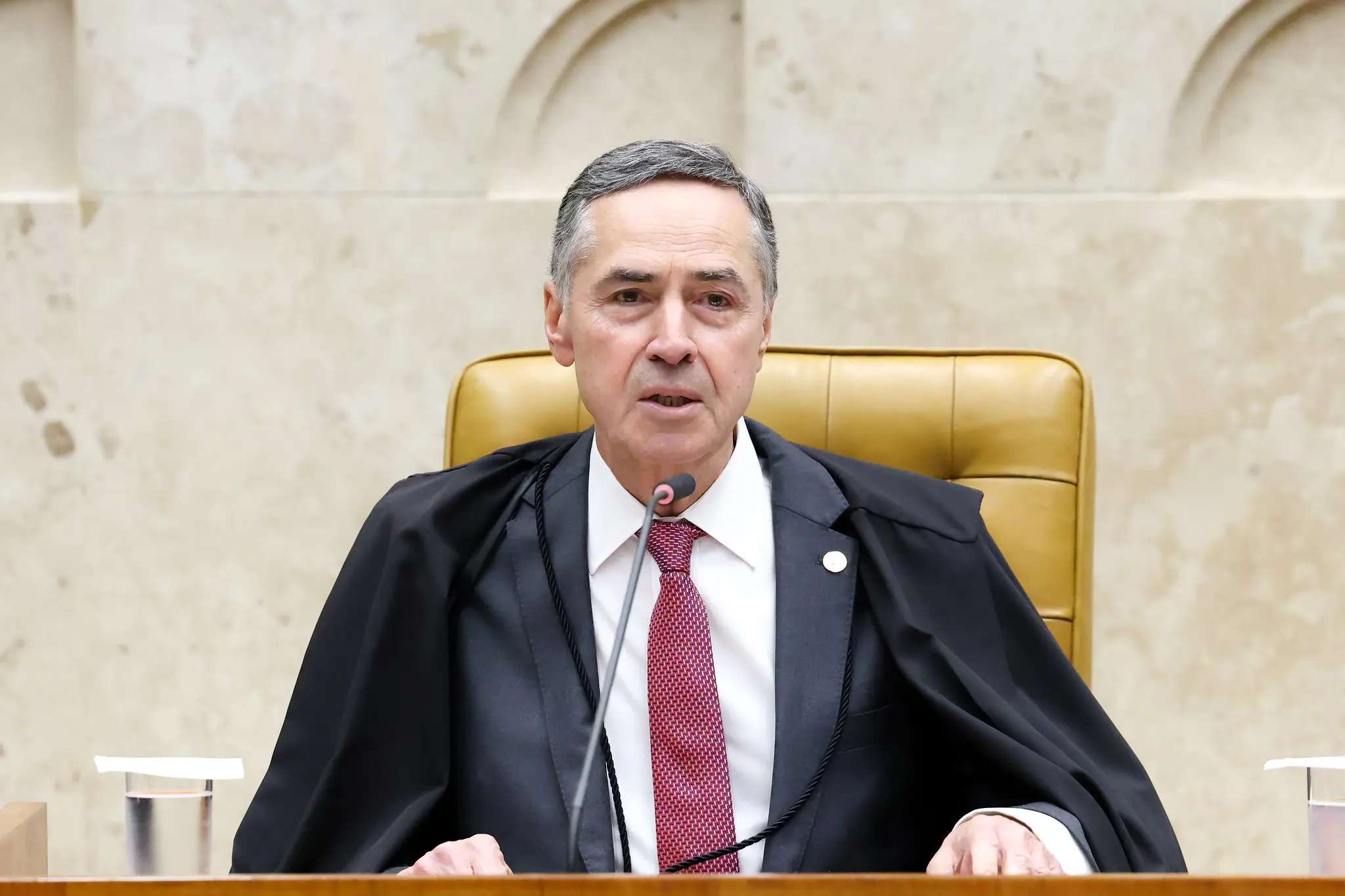 Barroso elogia Tarcísio sobre câmeras corporais na PM