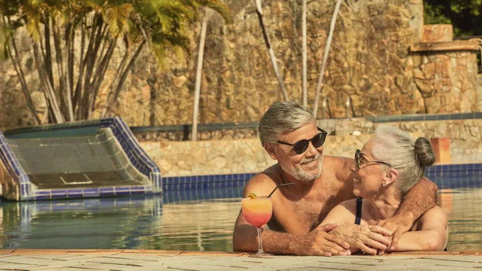 Resort com águas termais no Paraná é destino ideal para público da terceira idade