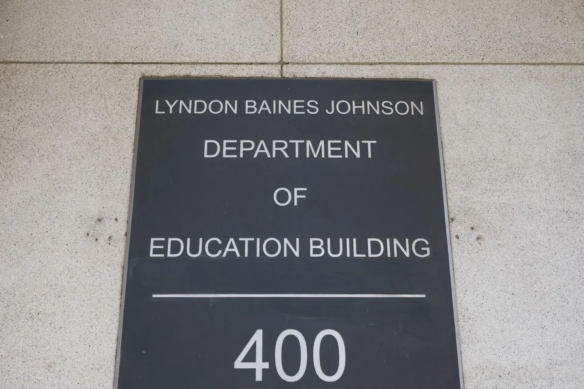 Sede do Departamento de Educação dos EUA será fechada temporariamente