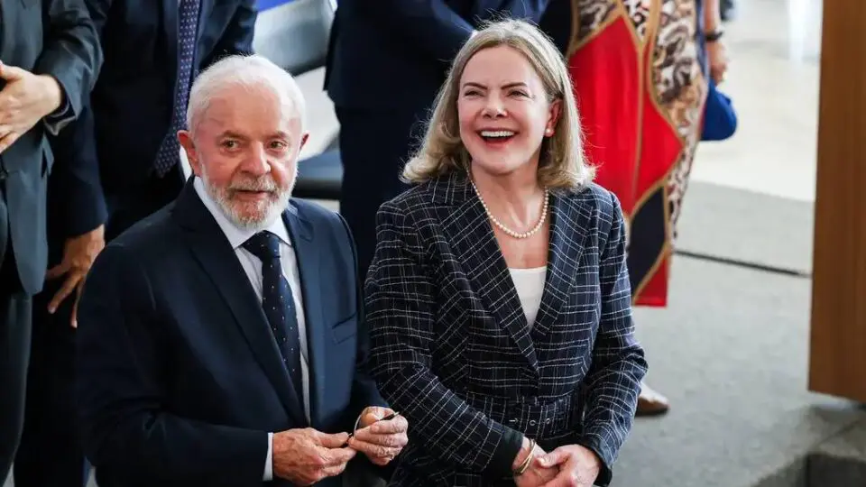 presidente Luiz Inácio Lula da Silva durante cerimônia de transmissão de cargo e posse da ministra da secretaria de relações institucionais, Gleisi Hoffman