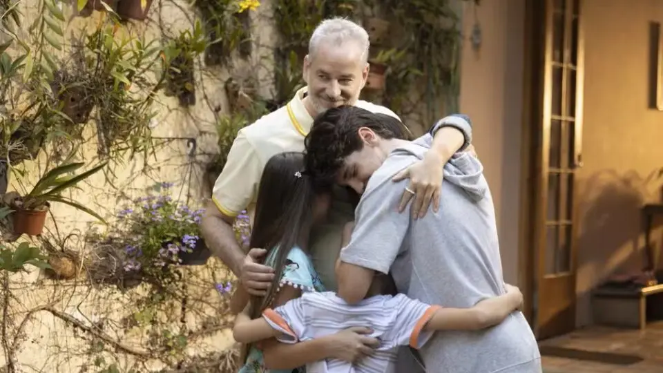 Dan Stulbach interpreta Philip Murdoch no filme "Fé para o Impossível"