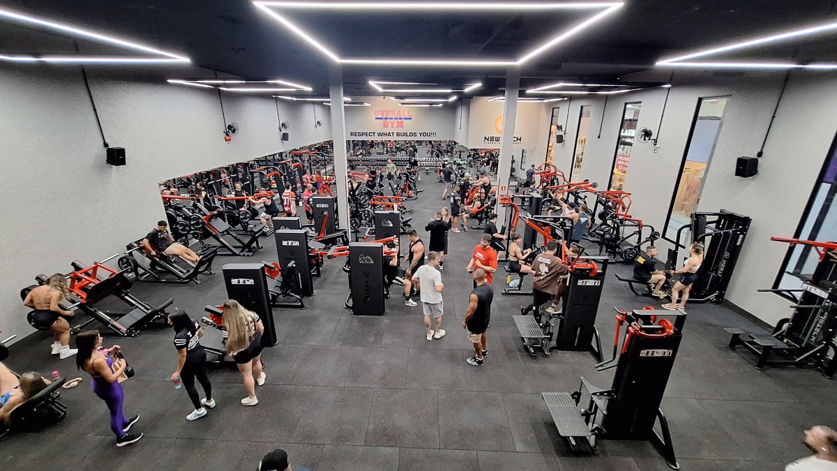 Academia OverAll fica no Alto da XV Mall.