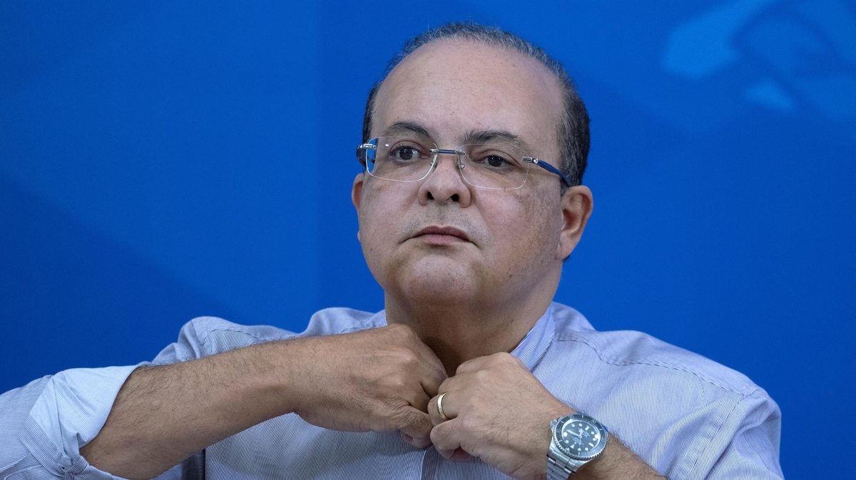 Governador do DF recuou da crítica que fez a Lula na segunda (17) após ser acusado de “cúmplice” com os atos de 8/1.