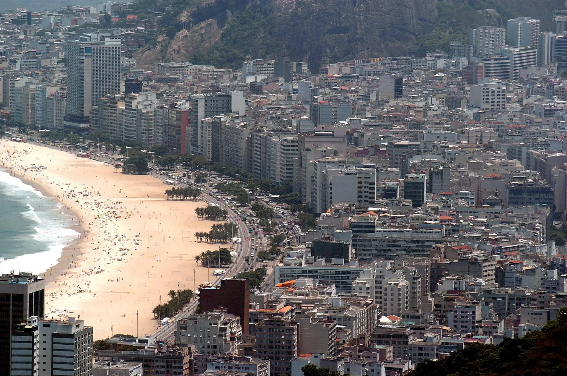 Serviços como Airbnb estão na mira da base de Paes no Rio de Janeiro.
