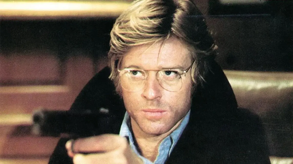Robert Redford faz Joe Turner, um analista da CIA cujo codinome é Condor