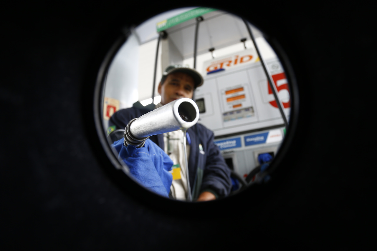 União e estados dividirão custo de até R$ 4 bilhões para reduzir impacto da alta do diesel nas bombas
