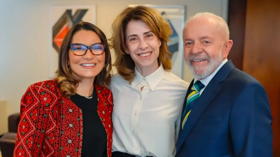 Janja e Lula com Fernanda Torres: instrumentação política de "Ainda Estou Aqui".