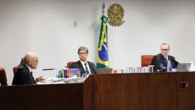 Primeira Turma do STF aceitou a denúncia contra Bolsonaro e mais sete pessoas