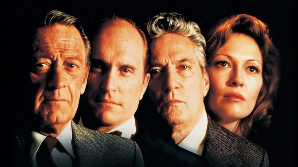 O elenco principal do filme dirigido por Sidney Lumet em 1976