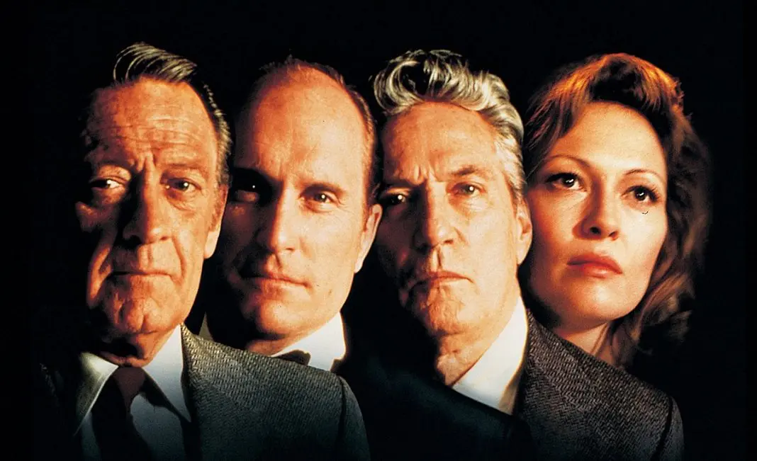 O elenco principal do filme dirigido por Sidney Lumet em 1976