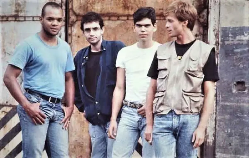 Renato Rocha, Renato Russo, Dado Villa-Lobos e Marcelo Bonfá em imagem estampada no terceiro disco da banda