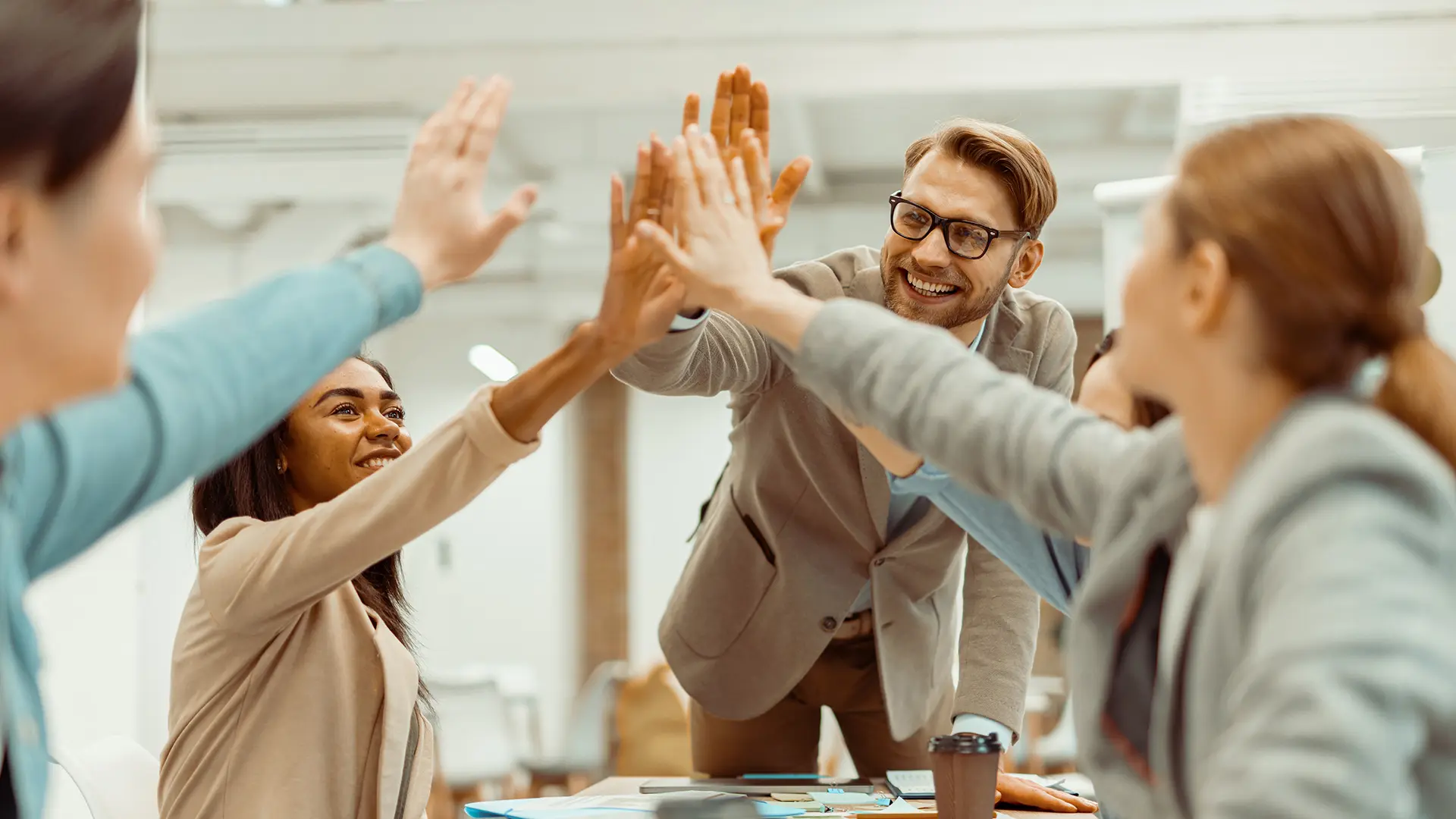 Novas gerações impulsionam horizontalização dos processos