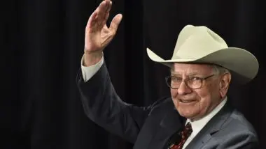 Por meio de cartas aos colaboradores, Warren Buffett compartilha, com clareza e bom humor, sua visão sobre investimentos, gestão e estratégia empresarial.