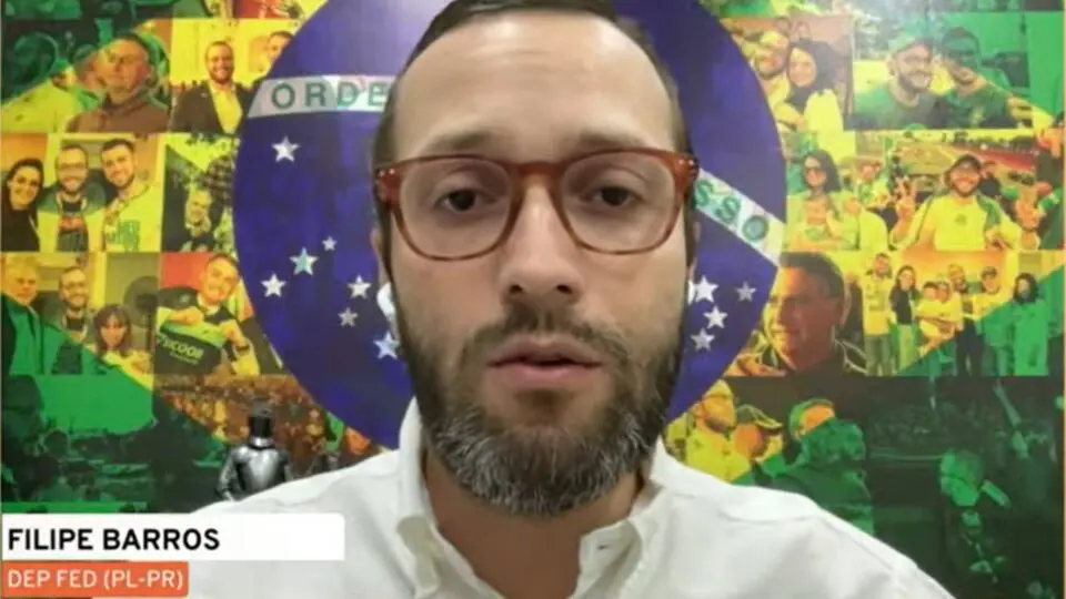 Filipe Barros em entrevista à Gazeta do Povo