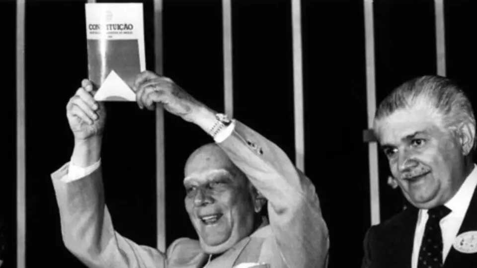 ERRATA CONSTITUIÇÃO 1988