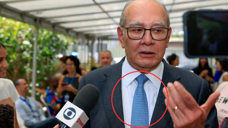 Gilmar Mendes dá entrevista durante visita ao Instituto Migrações e Direitos Humanos, em Brasília, em fevereiro de 2025.