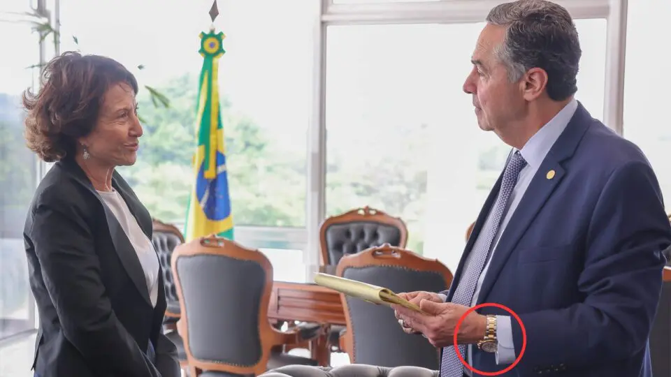 Luís Roberto Barroso durante reunião com representantes de entidades médicas em janeiro de 2024.