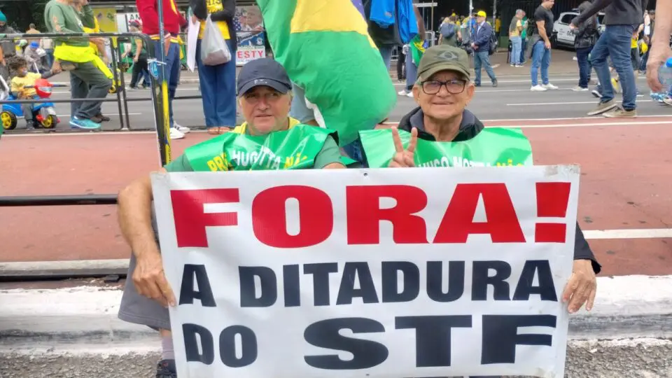 Manifestação pró-anistia na Avenida Paulista