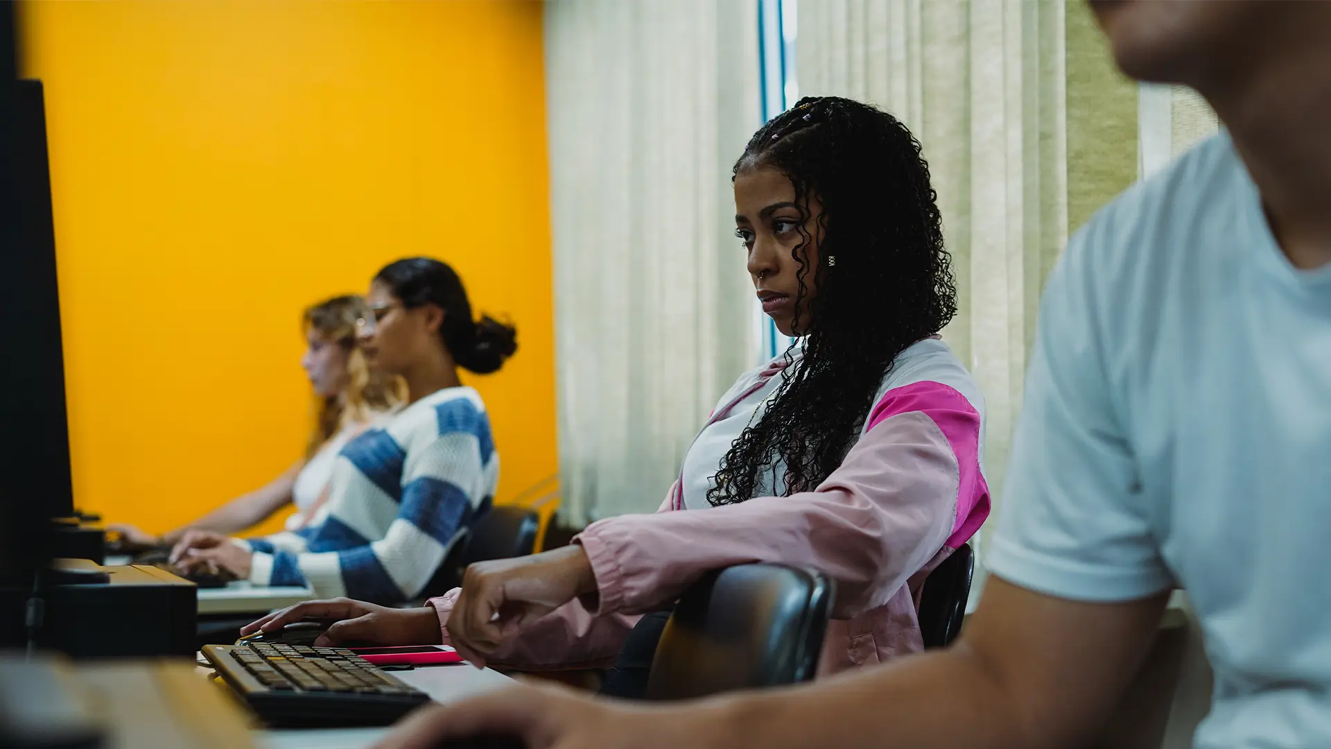 Com a preparação de jovens do ensino básico para o mercado de trabalho, Santa Catarina se destaca na educação.