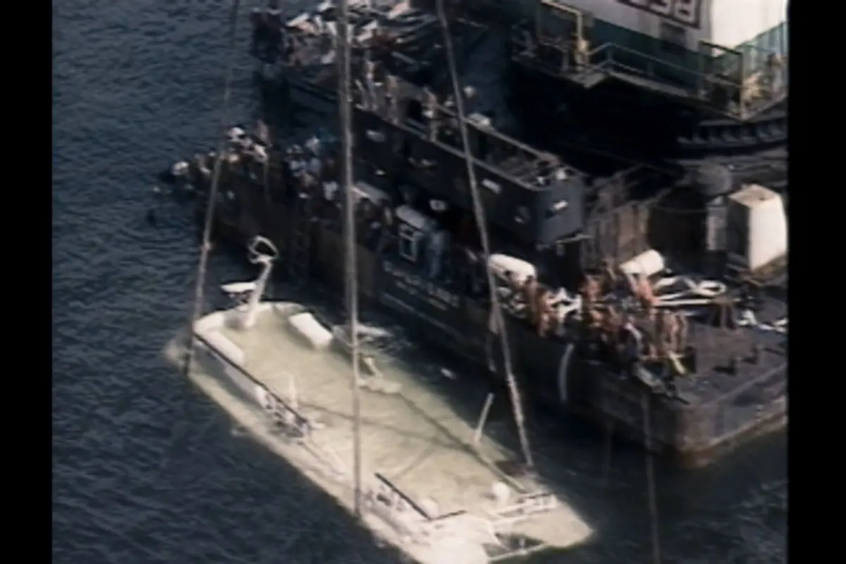 Resgate do barco "Bateau Mouche IV" no Rio de Janeiro em 1989