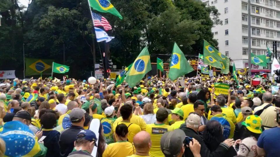 indignação nacional