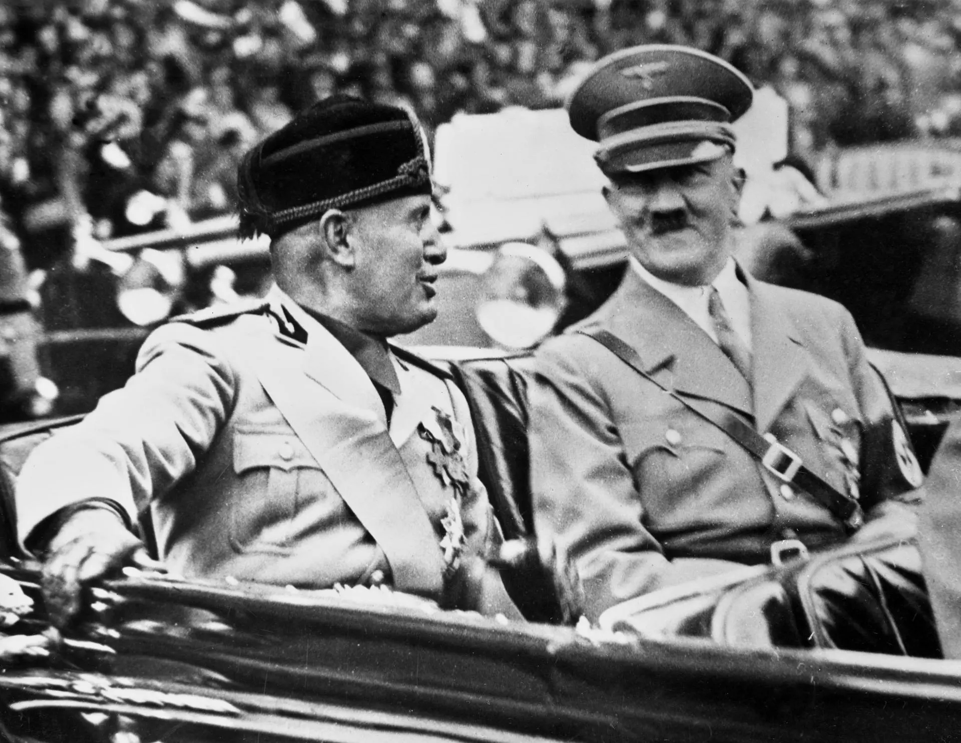 Em“M, os Últimos dias da Europa”, Antonio Scurati reconstitui a aproximação entre Mussolini e Hitler.