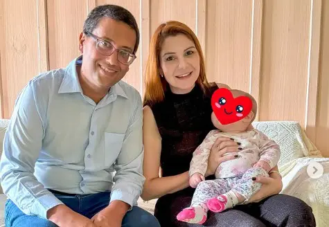 Segundo a deputada estadual Ana Campagnolo (PL-SC), a mãe da “pequena V” já estava no hospital, pronta para realizar o aborto, quando o vereador Jorge Eli de Oliveira interveio