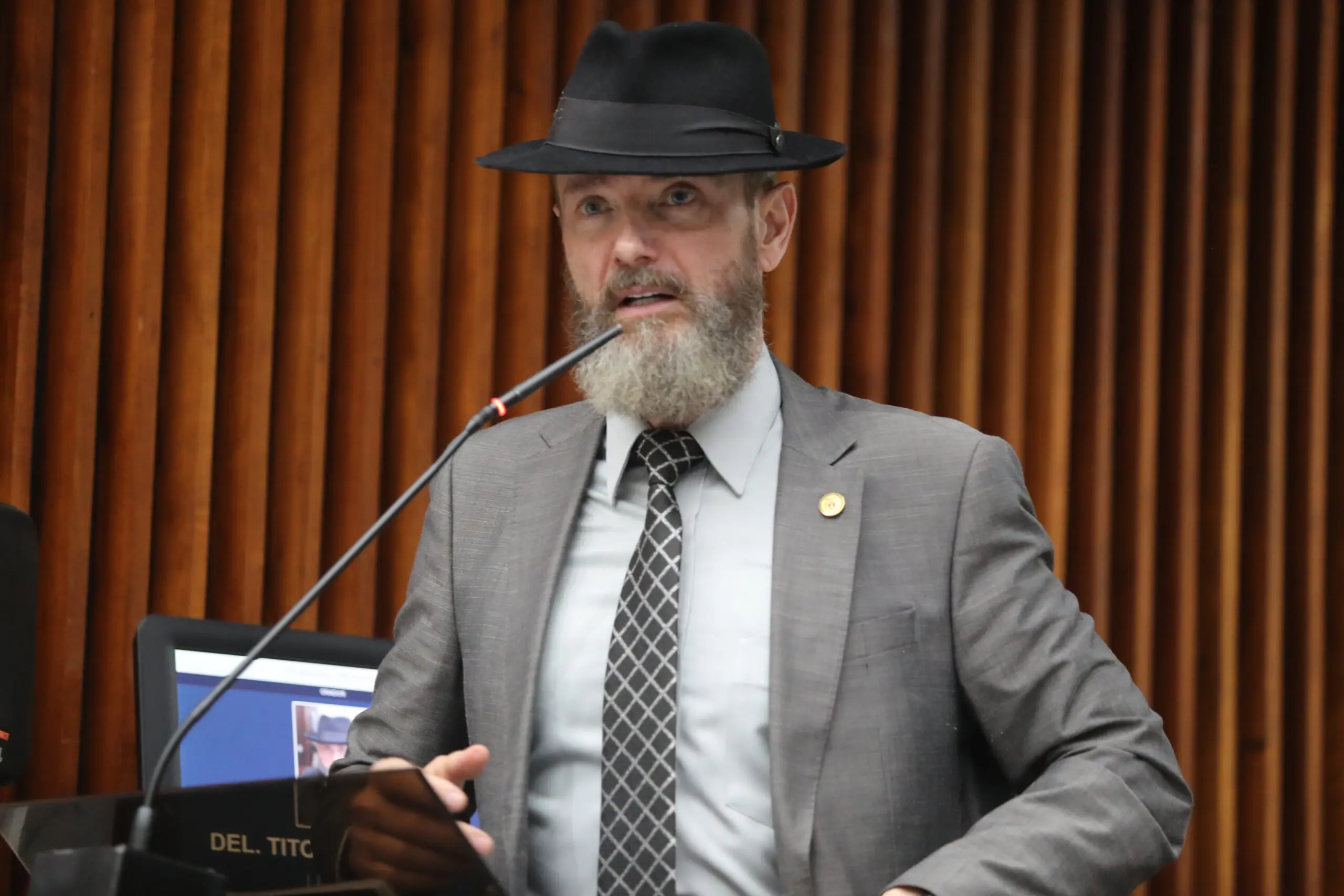 PEC da Segurança é estelionato eleitoral, afirmou o deputado estadual do Paraná, Tito Barichello (União)