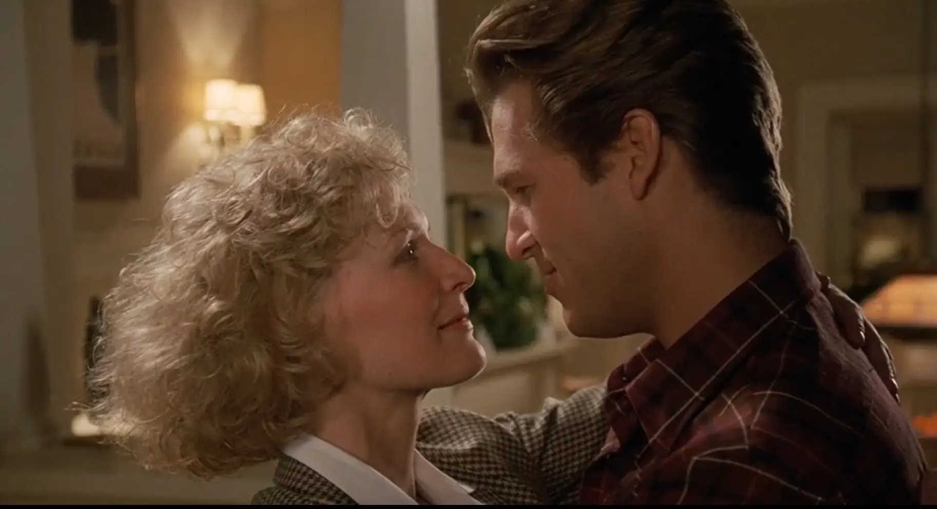 Glenn Close faz advogada que é contratada por um ricaço (Jeff Bridges) para defendê-lo