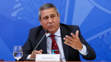 Braga Netto contesta vídeo exibido por Moraes em julgamento