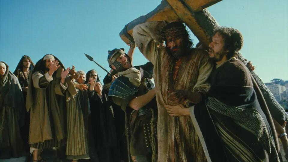 Jim Caviezel é Jesus em A Paixão de Cristo, de Mel Gibson