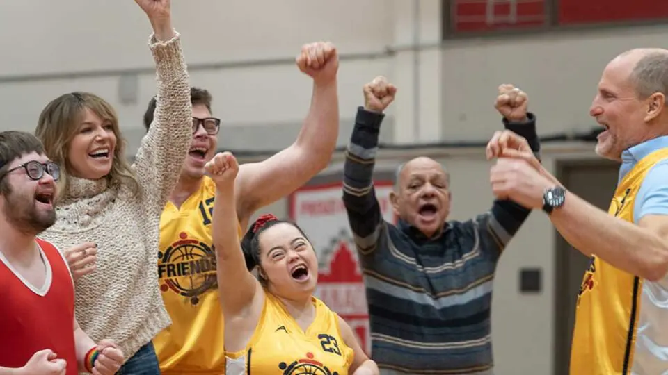 Woody Harrelson é Marcus, em "Campeões", do Prime Video