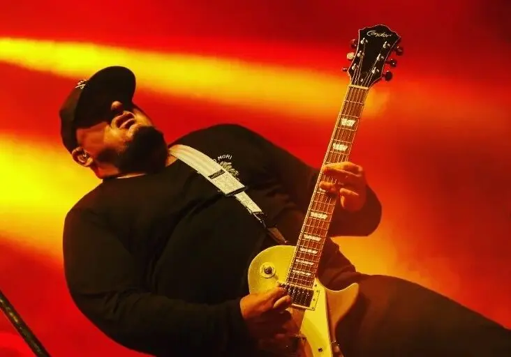 Digão, vocalista da banda Raimundos