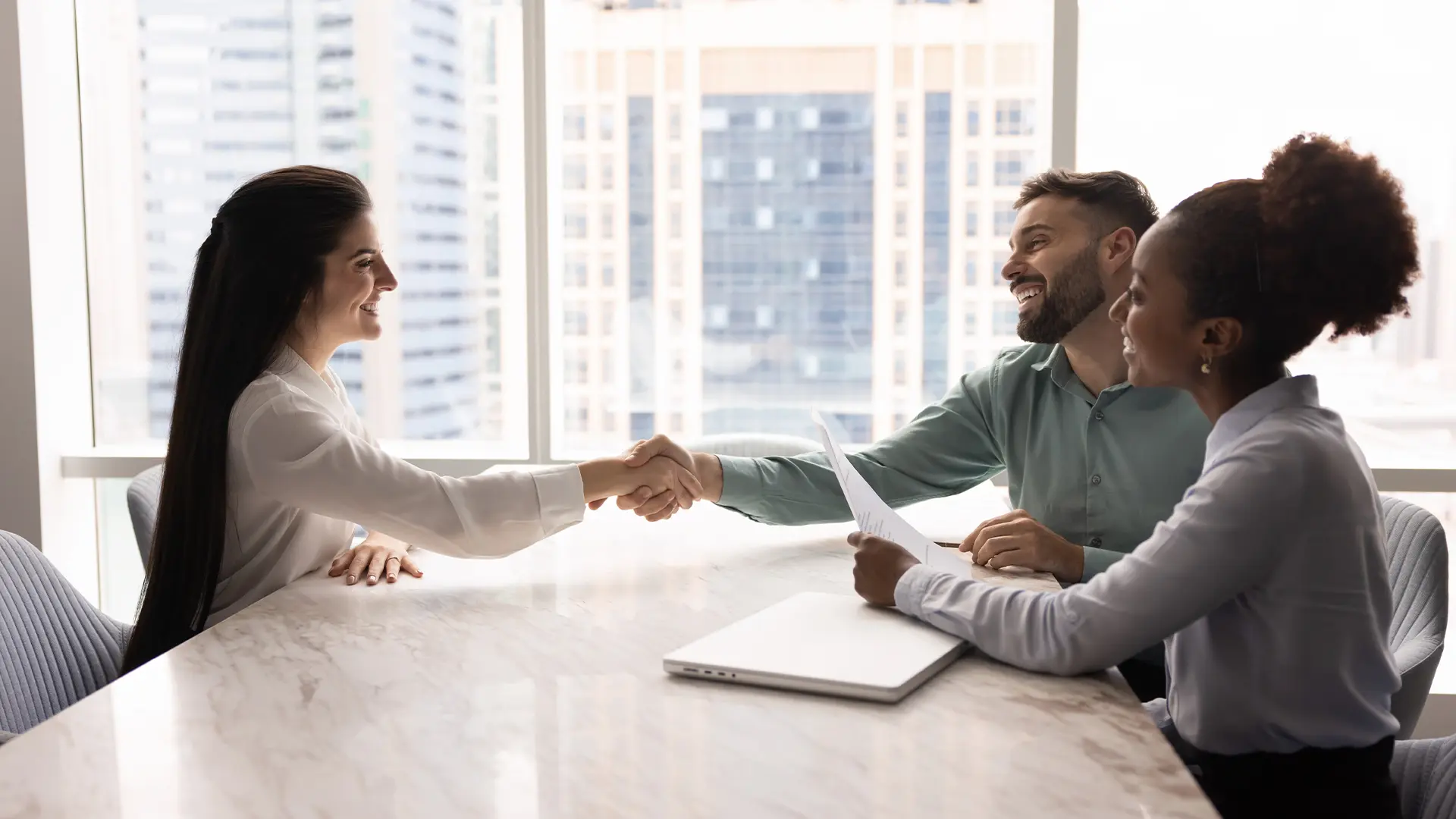 Indicadores de RH & DHO permitem com que as empresas contratem com mais assertividade.