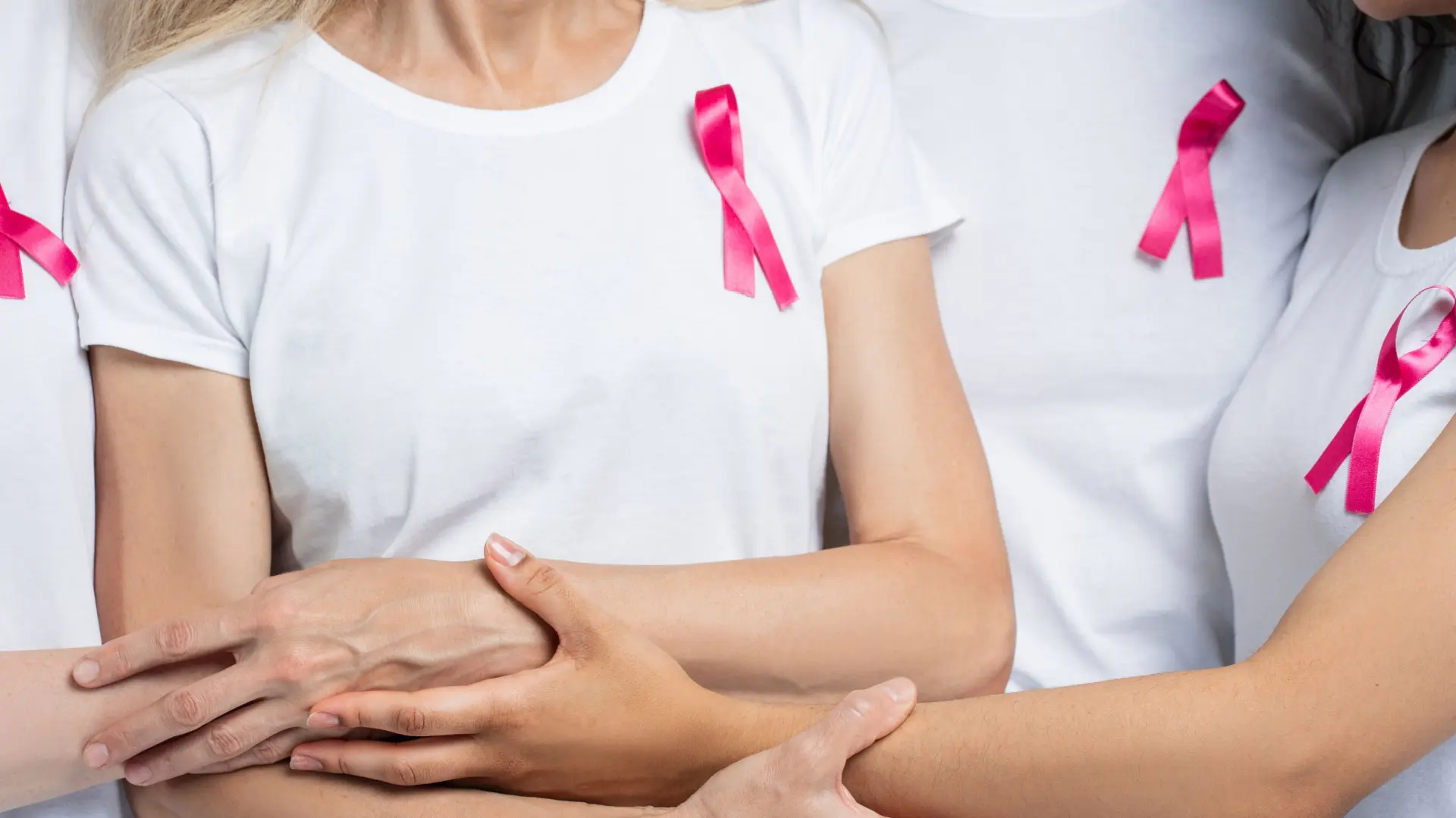 No programa “Nós por Elas”, a conexão entre as mulheres cria uma rede de apoio que ressignifica a jornada de cada paciente com câncer