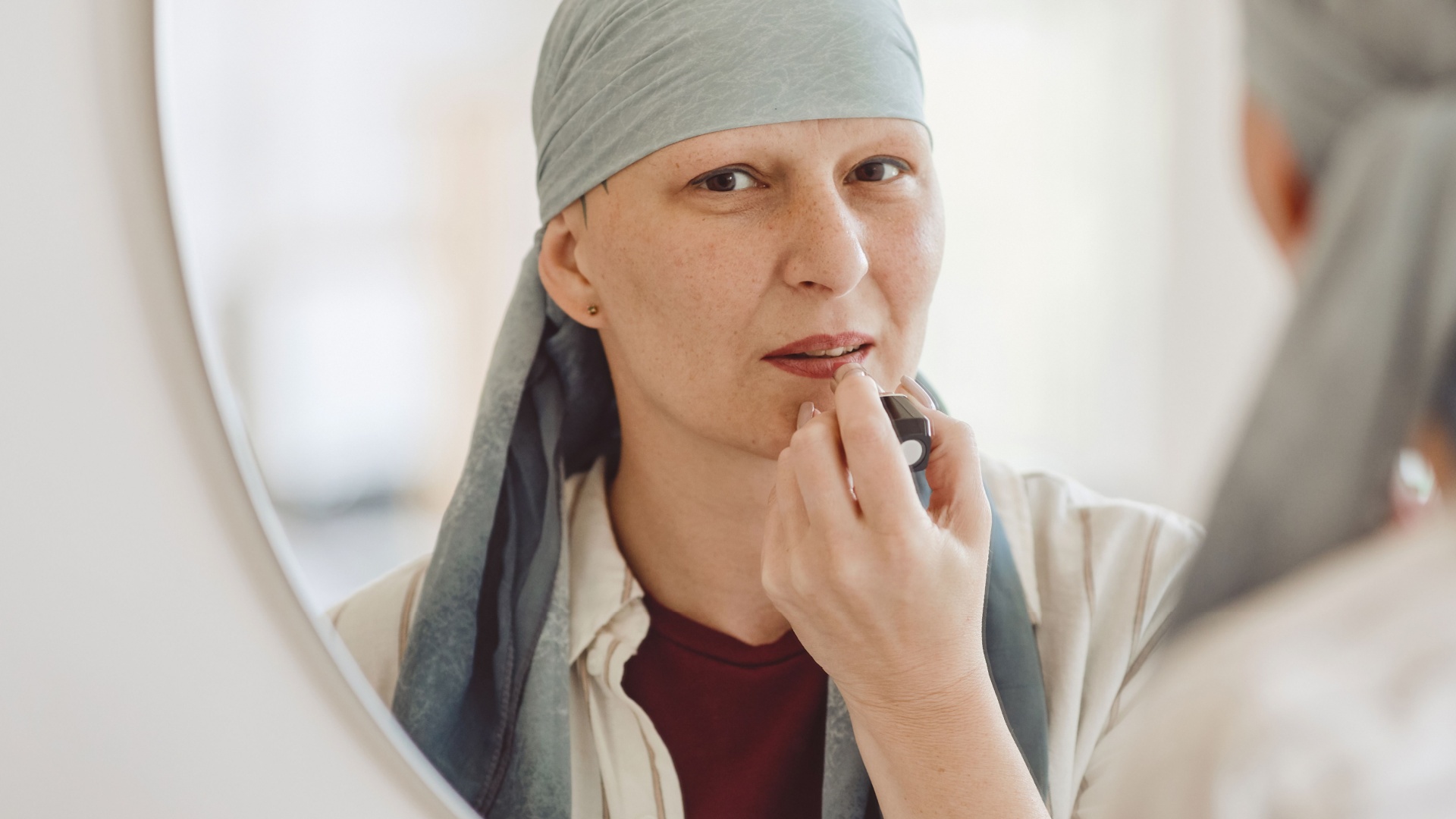 Com apoio e cuidado, é possível resgatar a autoestima e redescobrir a sexualidade durante o tratamento do câncer