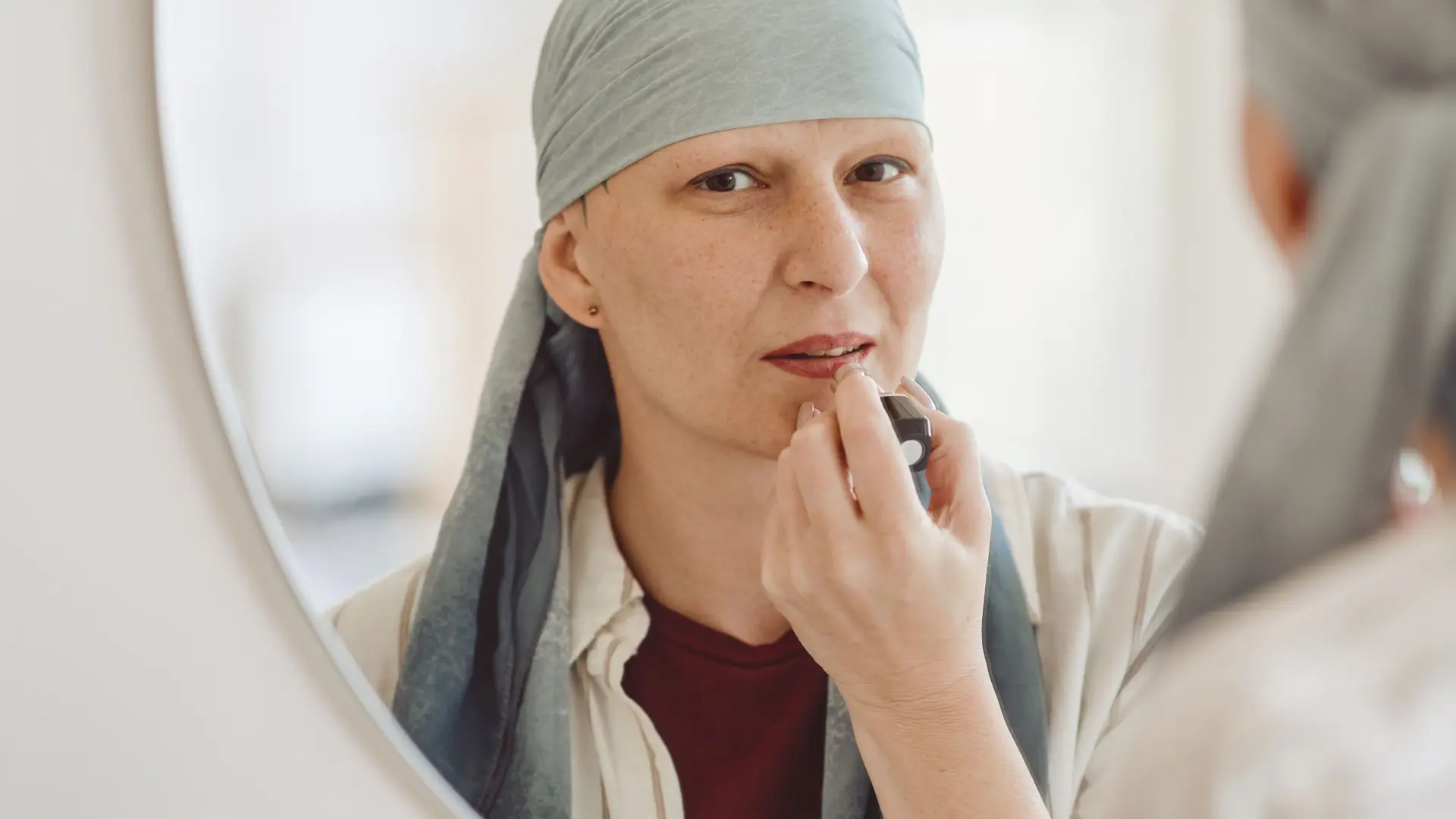 Com apoio e cuidado, é possível resgatar a autoestima e redescobrir a sexualidade durante o tratamento do câncer