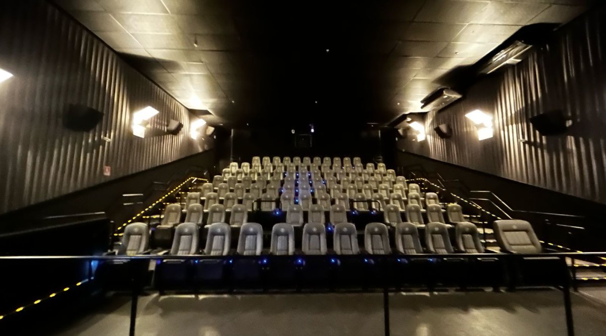 Salas da Cineflix contam com poltronas reclináveis e projetos ultra modernos.