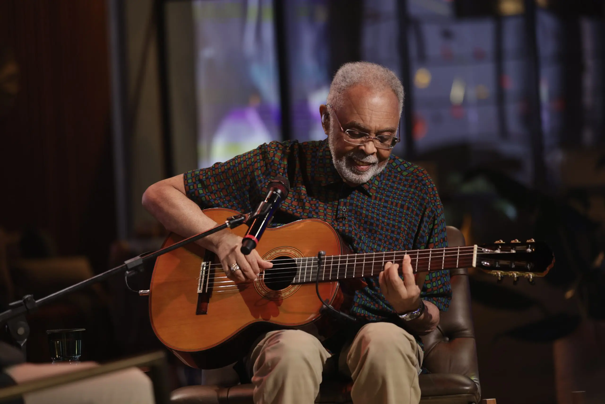 Gilberto Gil está se despedindo dos palcos com um show que roda o Brasil