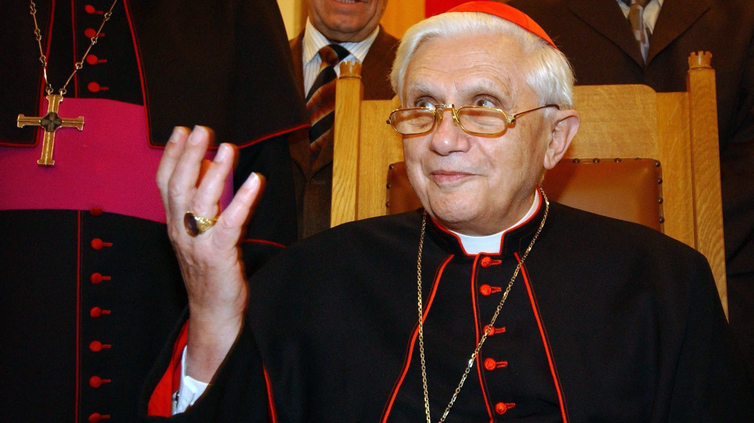 cardeal joseph Ratzinger espirito santo escolhe o papa