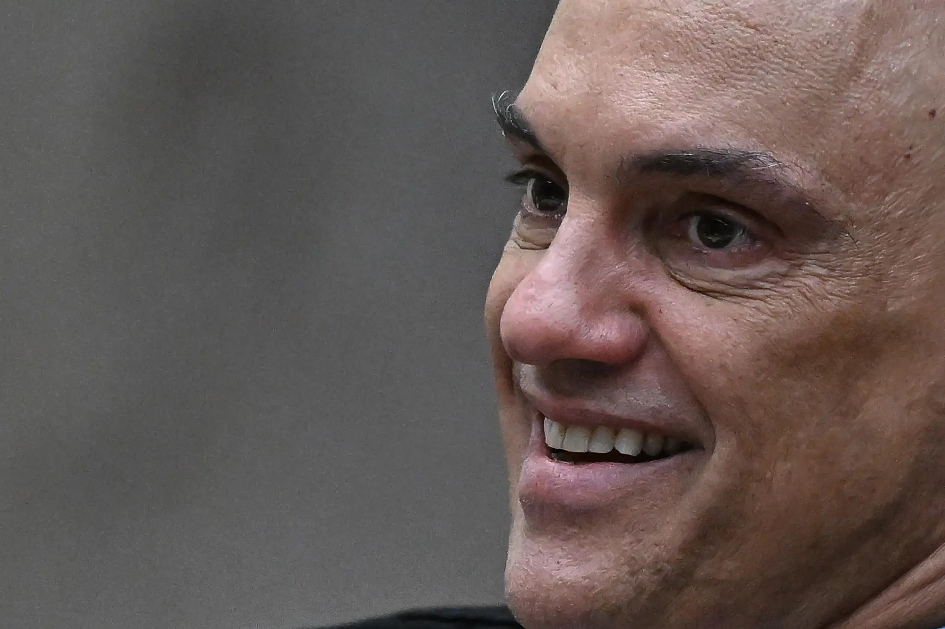 Alexandre de Moraes listou entre supostos crimes de suspeitos “ataques às vacinas contra a Covid-19 e às medidas sanitárias na pandemia”.