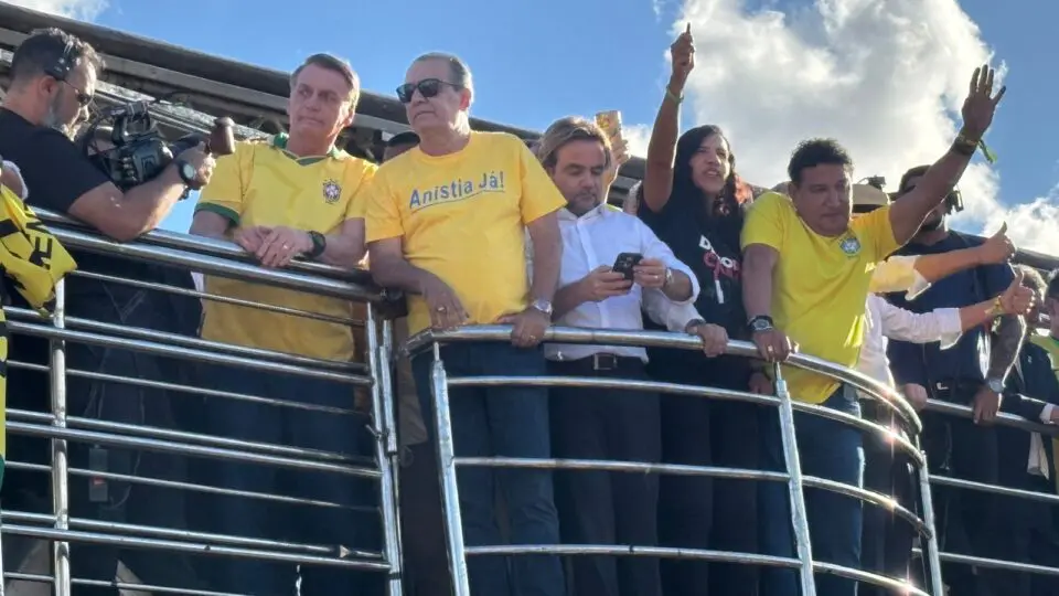 Bolsonaro na manifestação pró-anistia em Brasília