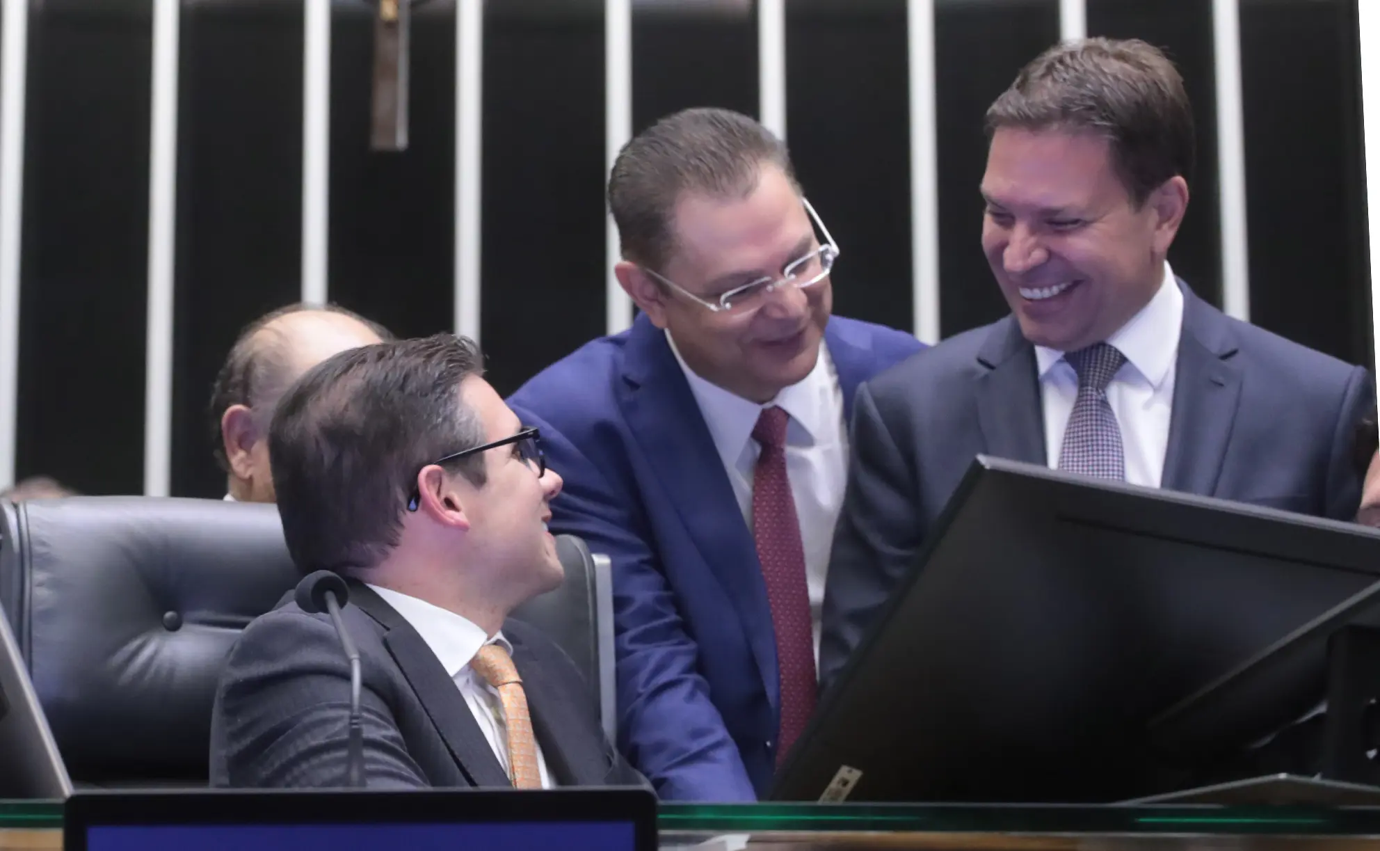 Como votou cada deputado na suspenção da ação de Ramagem