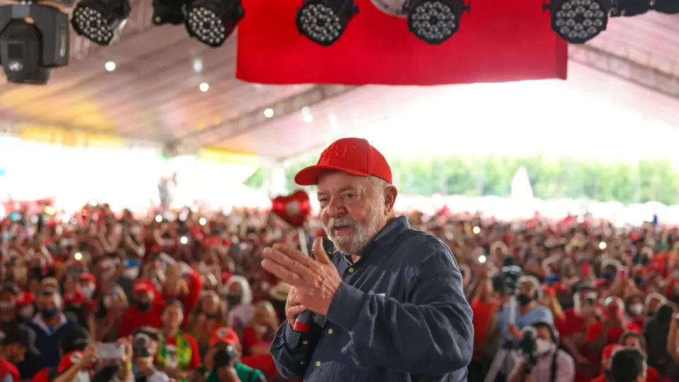Em evento no Mato Grosso, presidente Lula (PT) afirmou que "tem gente ganhando muito dinheiro com o gás".